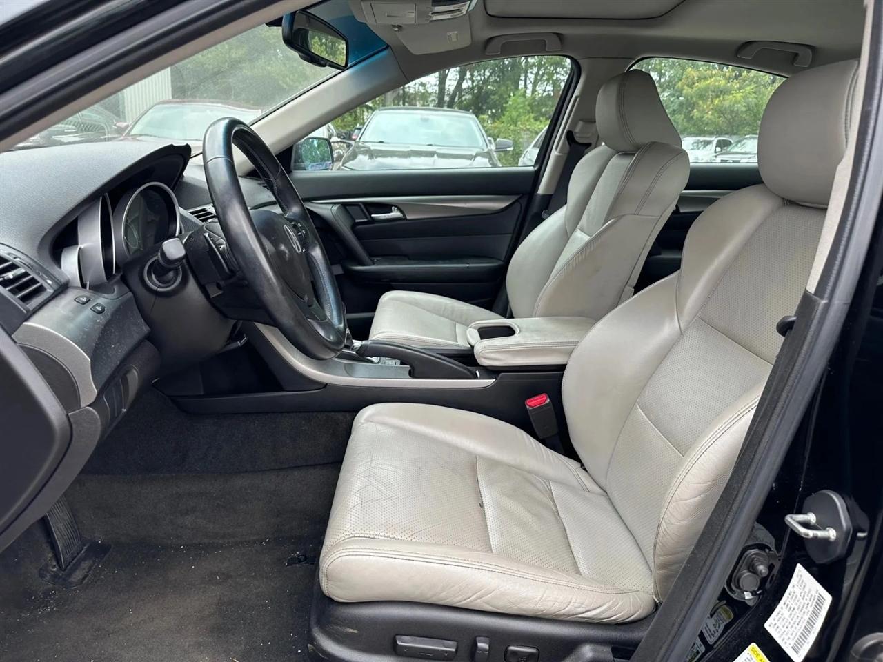 Acura TL 6-Speed AT with Tech Package and 18-In. WP 2012