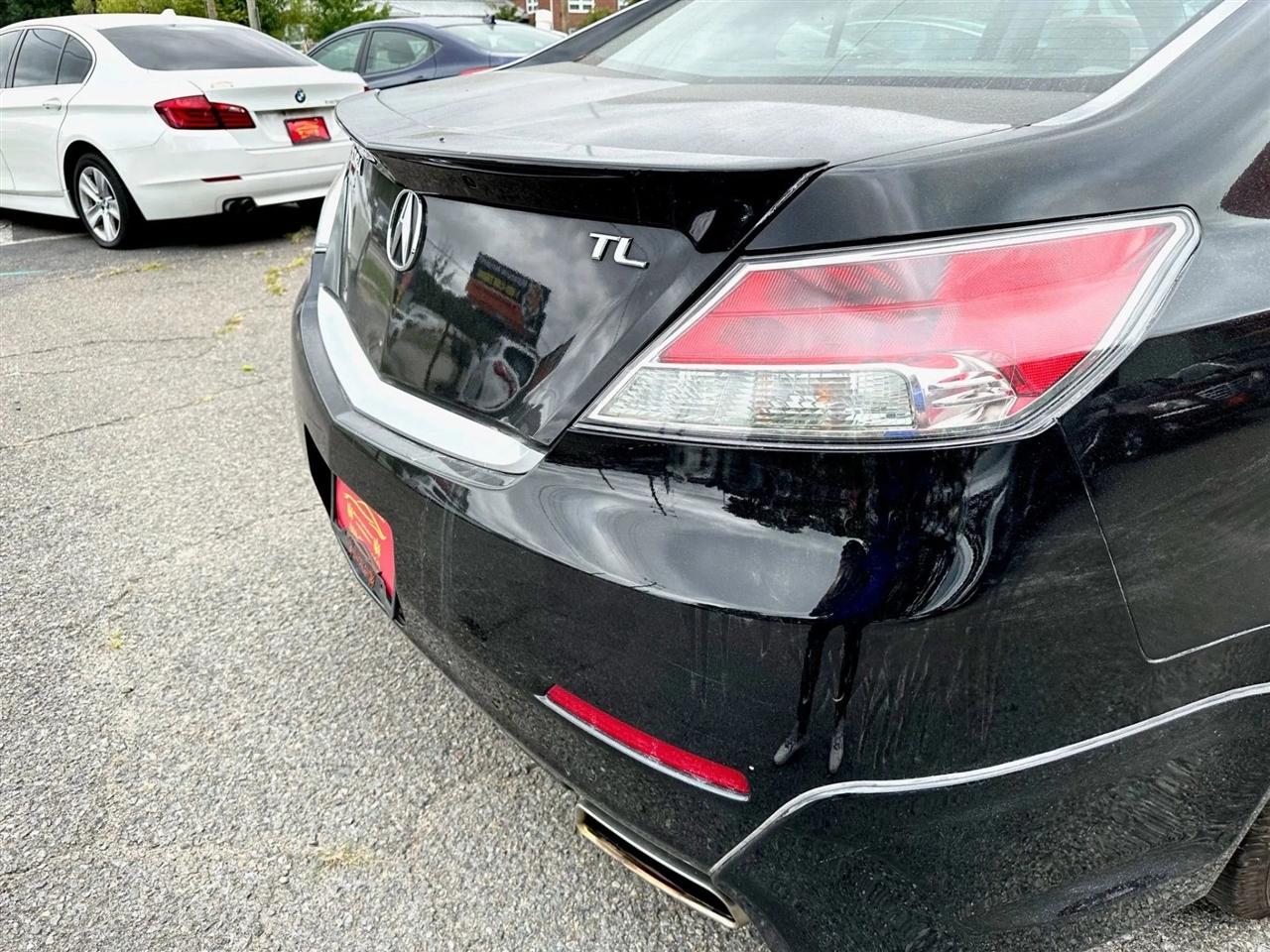 Acura TL 6-Speed AT with Tech Package and 18-In. WP 2012