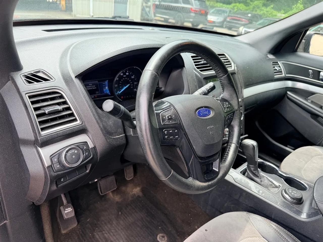 Ford Explorer XLT 4WD 2017