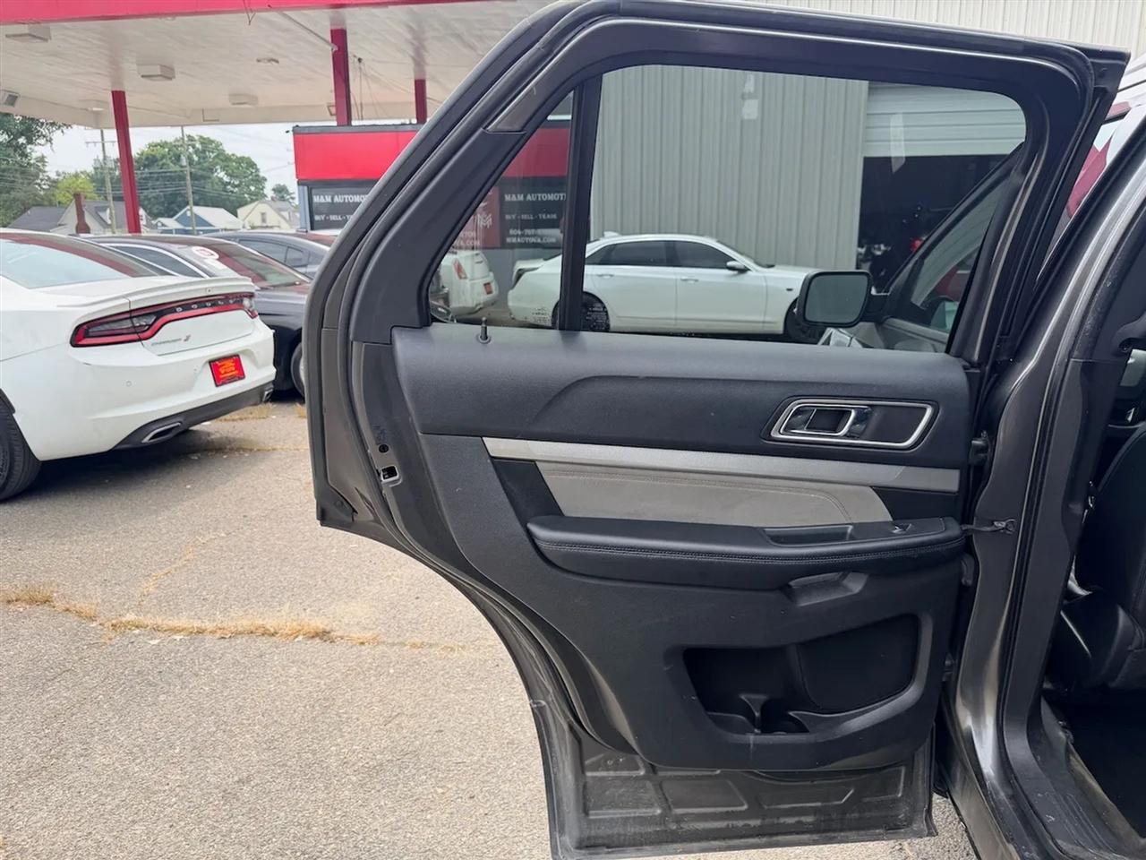 Ford Explorer XLT 4WD 2017