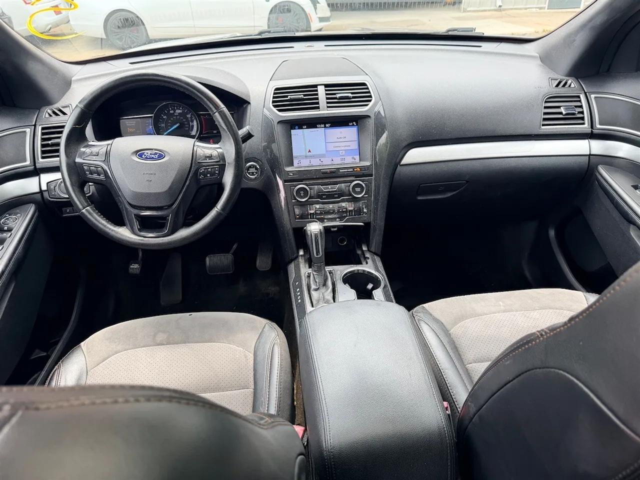 Ford Explorer XLT 4WD 2017