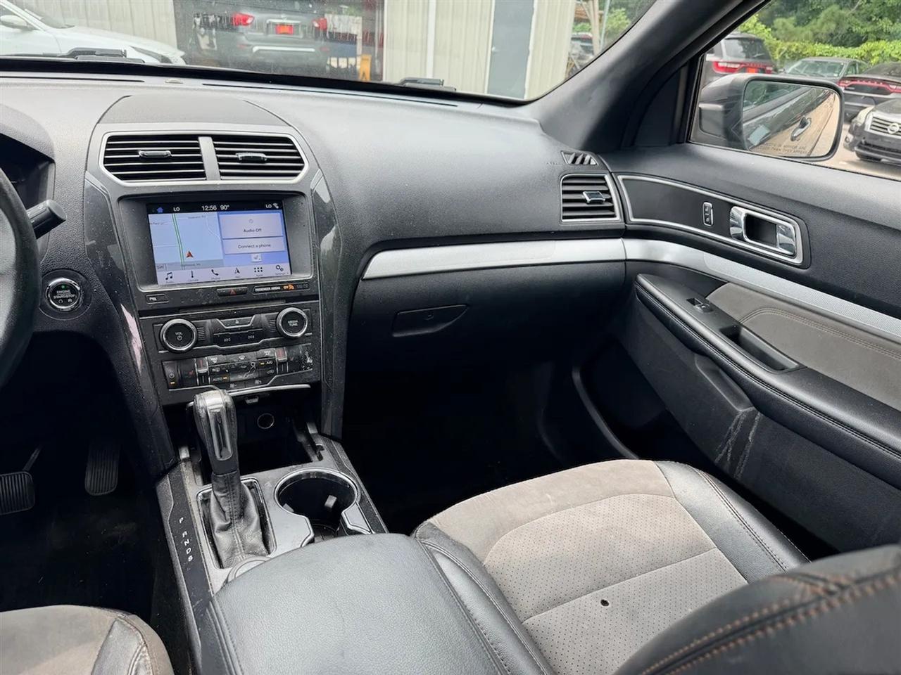 Ford Explorer XLT 4WD 2017