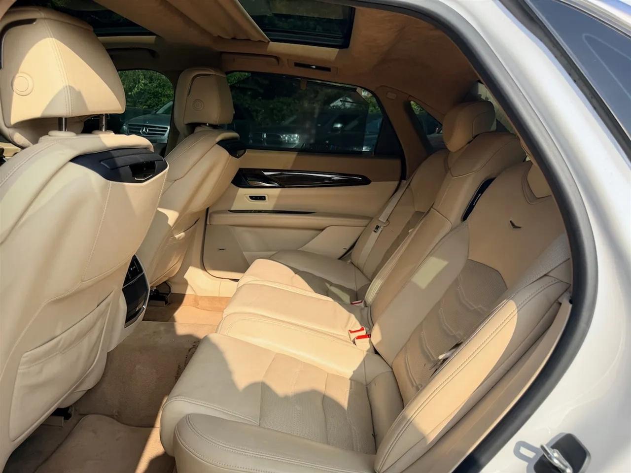 Cadillac CT6 3.0L Platinum Twin Turbo AWD 2016