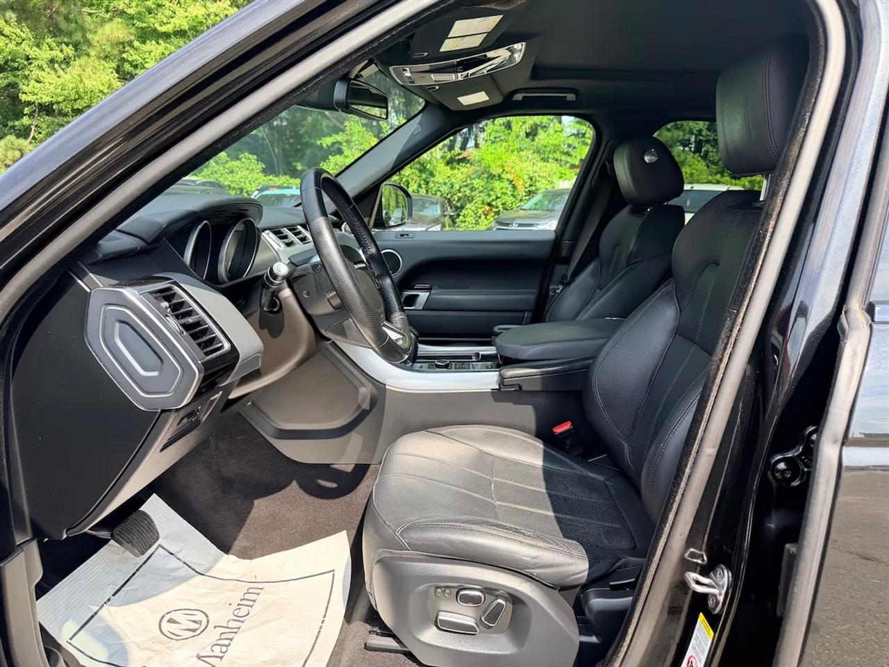 Land Rover Range Rover Sport 3.0L V6 Supercharged SE 2014