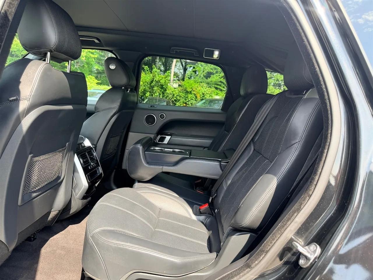 Land Rover Range Rover Sport 3.0L V6 Supercharged SE 2014