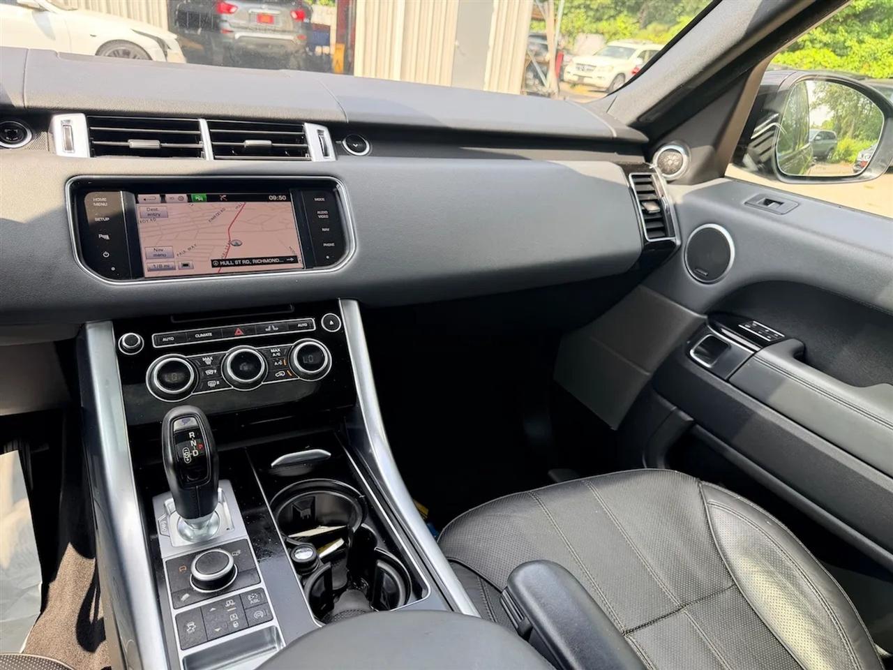 Land Rover Range Rover Sport 3.0L V6 Supercharged SE 2014