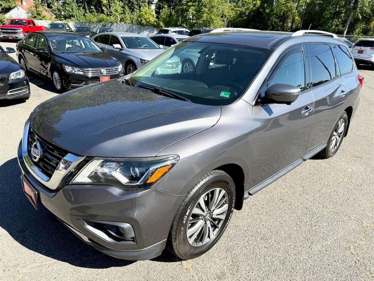 Nissan Pathfinder SL 4WD 2017