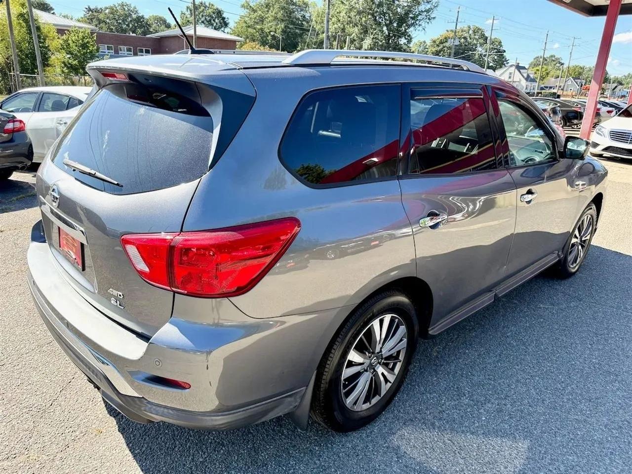 Nissan Pathfinder SL 4WD 2017