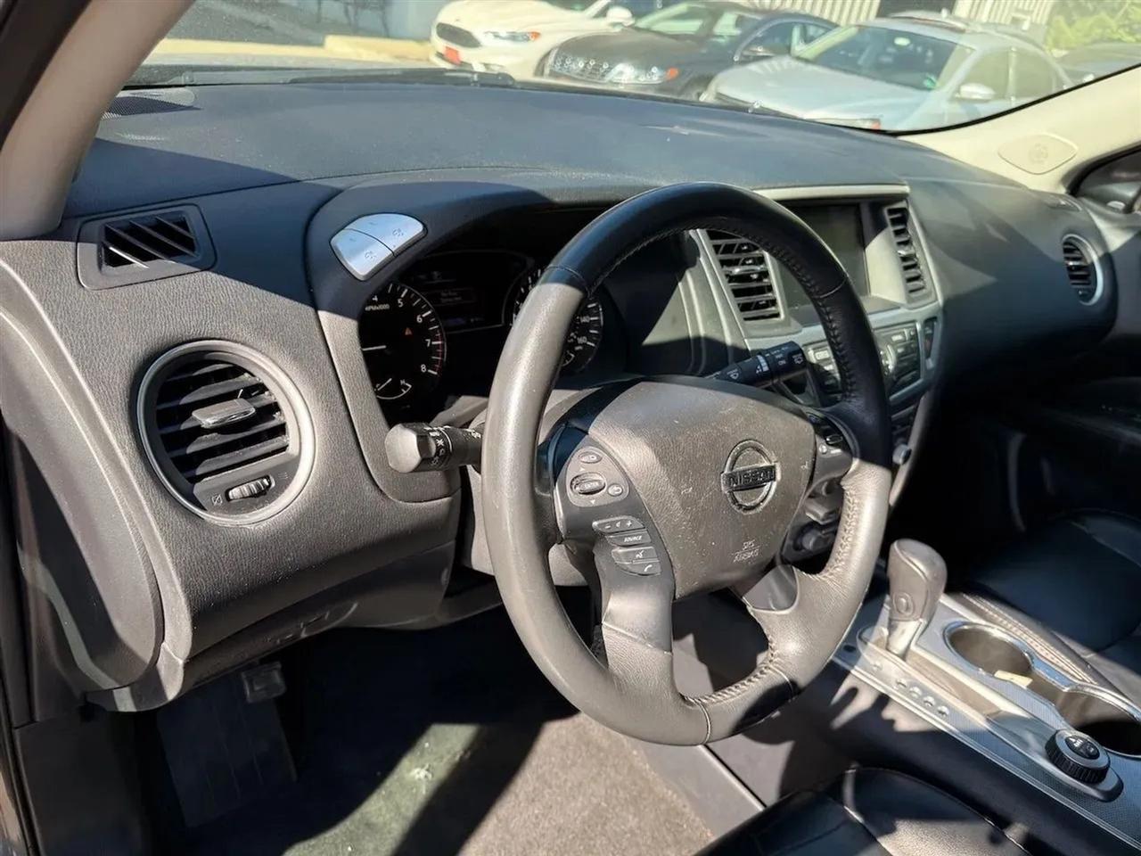 Nissan Pathfinder SL 4WD 2017