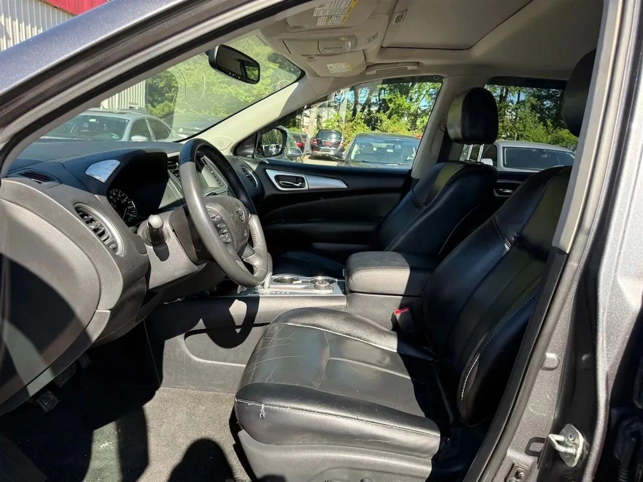 Nissan Pathfinder SL 4WD 2017
