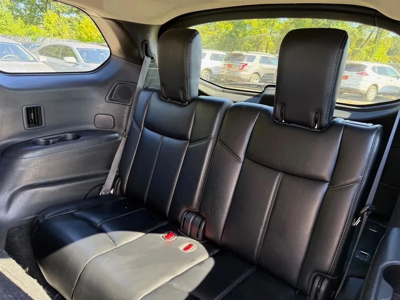 Nissan Pathfinder SL 4WD 2017