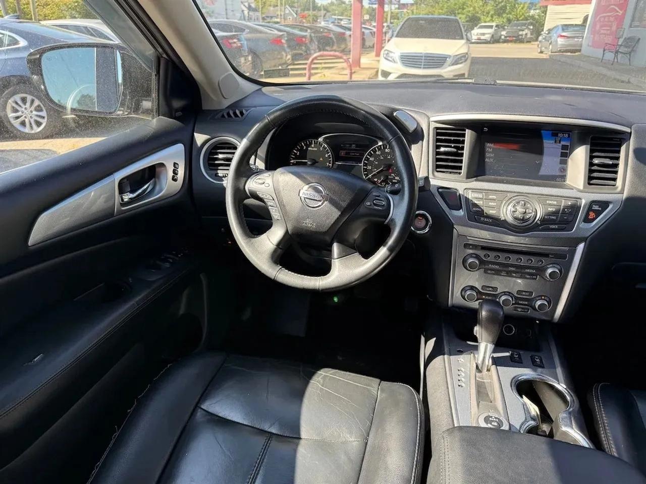 Nissan Pathfinder SL 4WD 2017