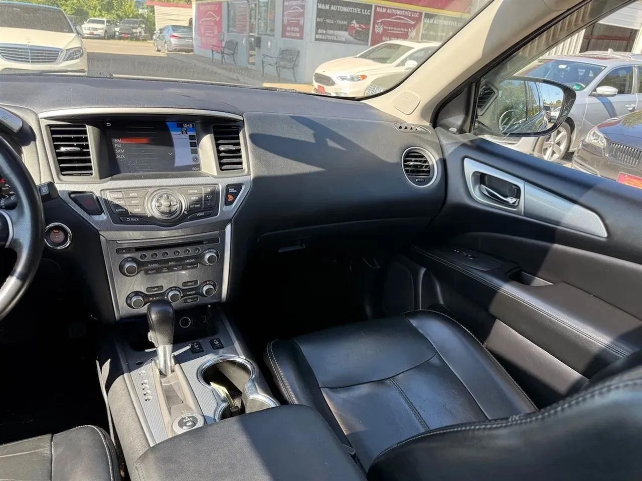 Nissan Pathfinder SL 4WD 2017