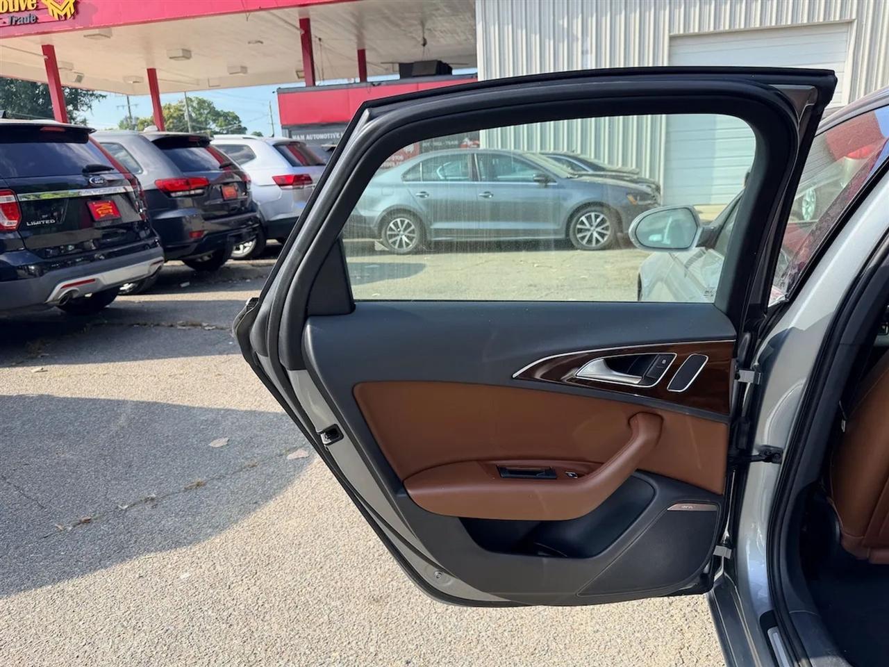 Audi A6 2.0T Premium Sedan FrontTrak Multitronic 2014