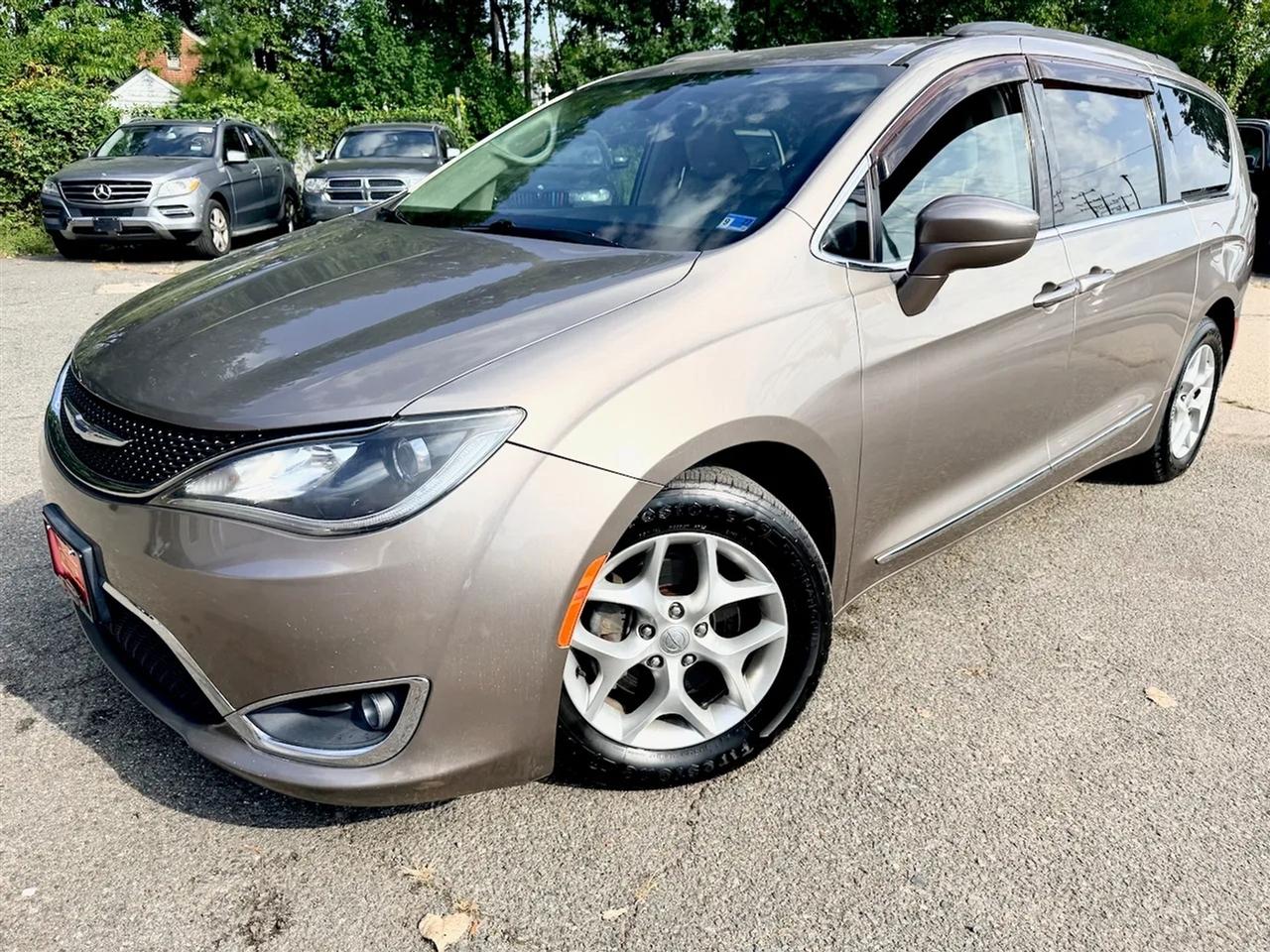 Chrysler Pacifica Touring-L 2017