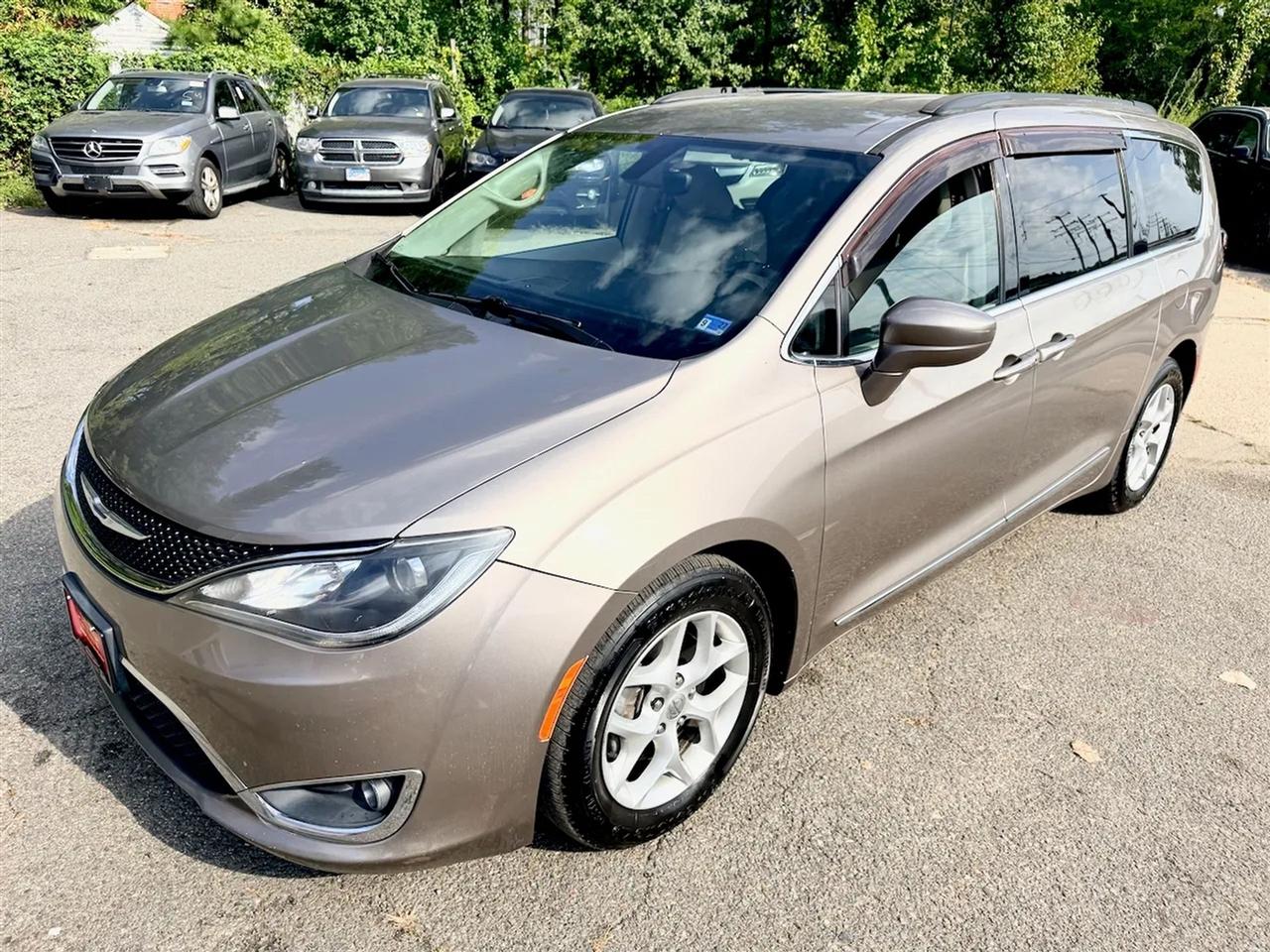 Chrysler Pacifica Touring-L 2017