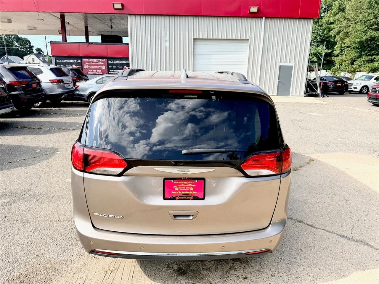 Chrysler Pacifica Touring-L 2017