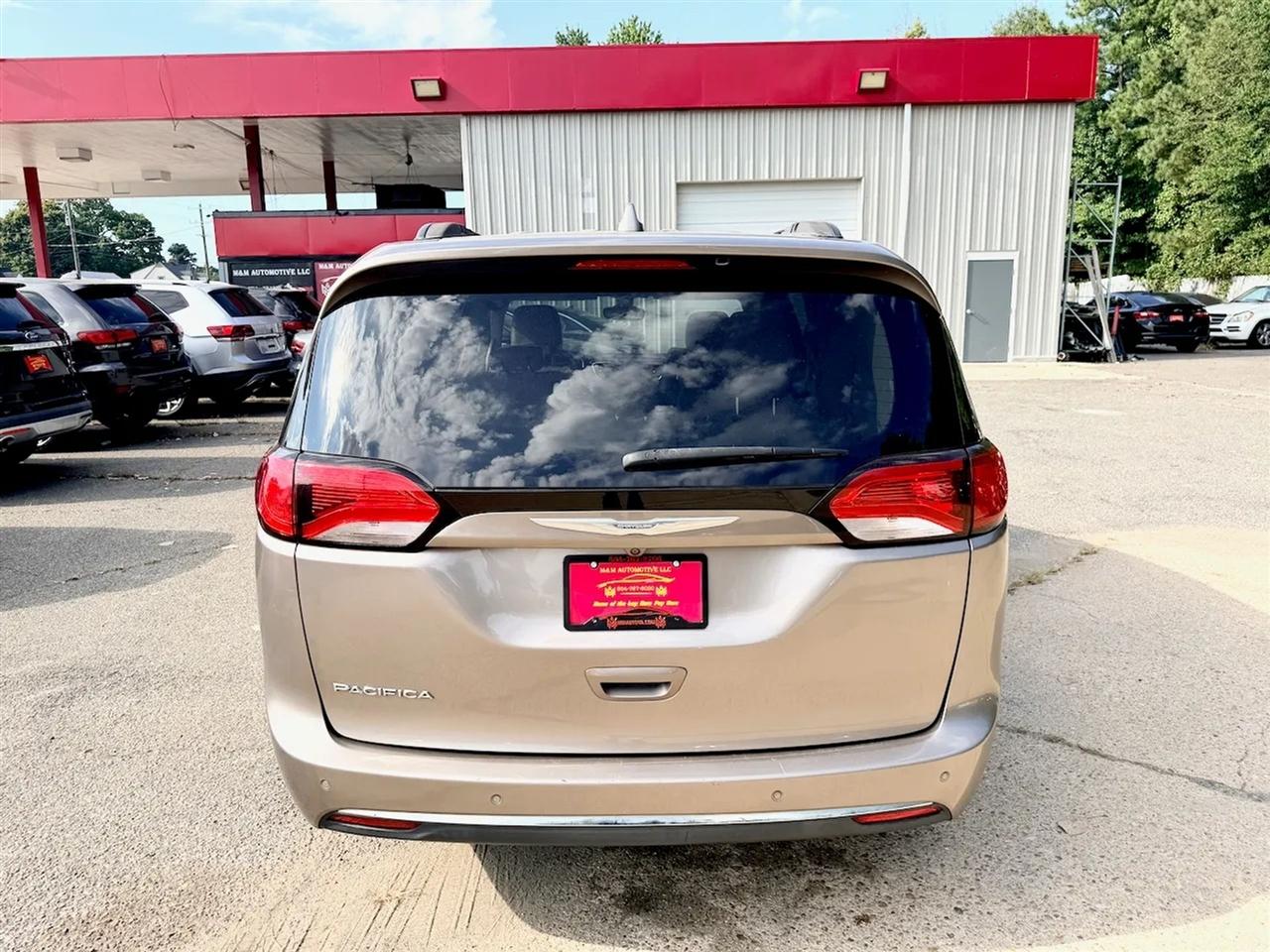 Chrysler Pacifica Touring-L 2017