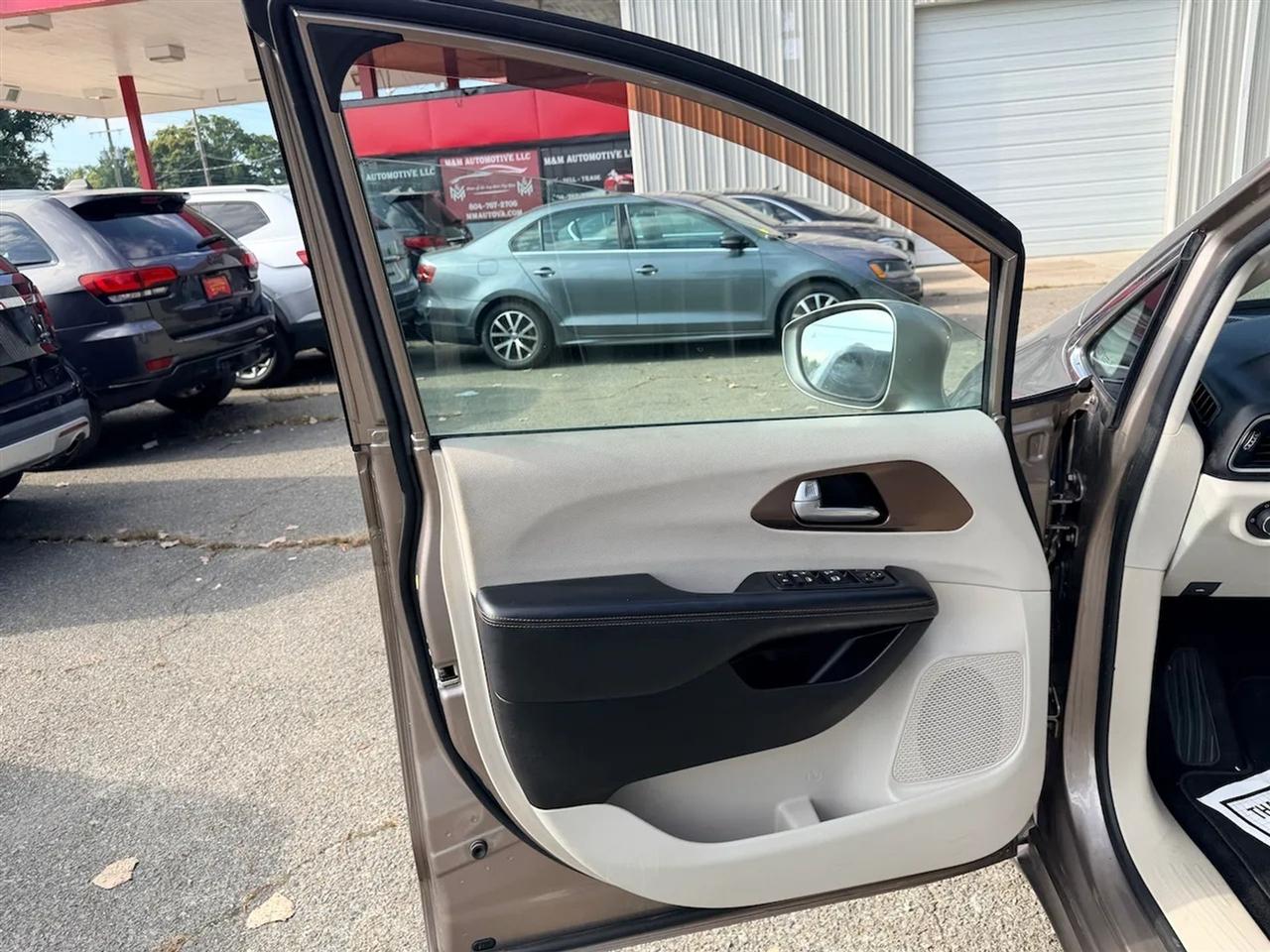Chrysler Pacifica Touring-L 2017