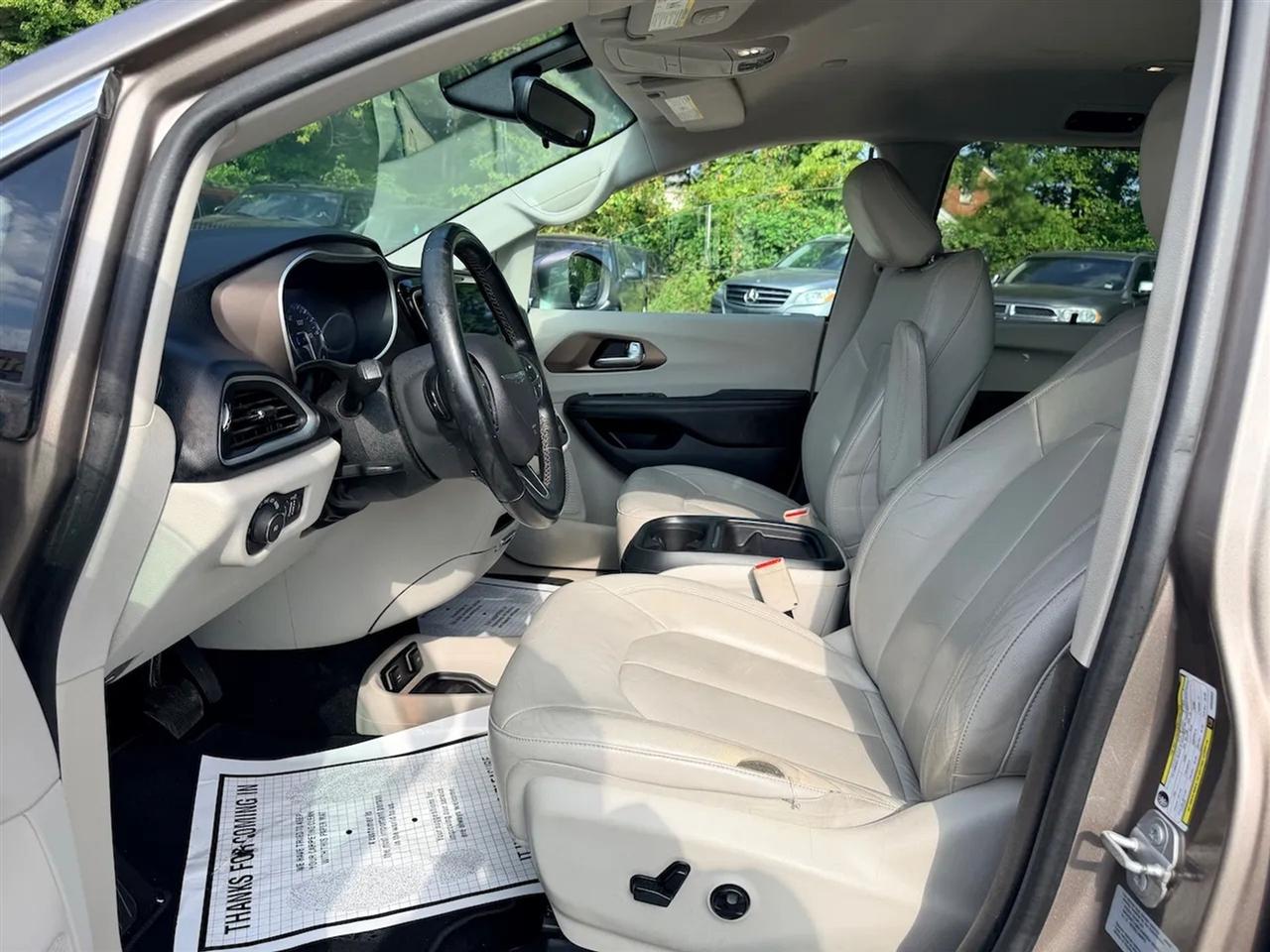 Chrysler Pacifica Touring-L 2017