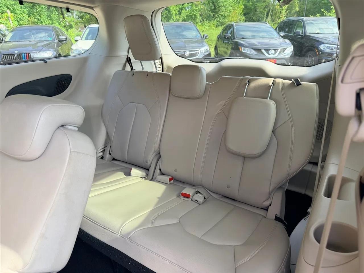 Chrysler Pacifica Touring-L 2017