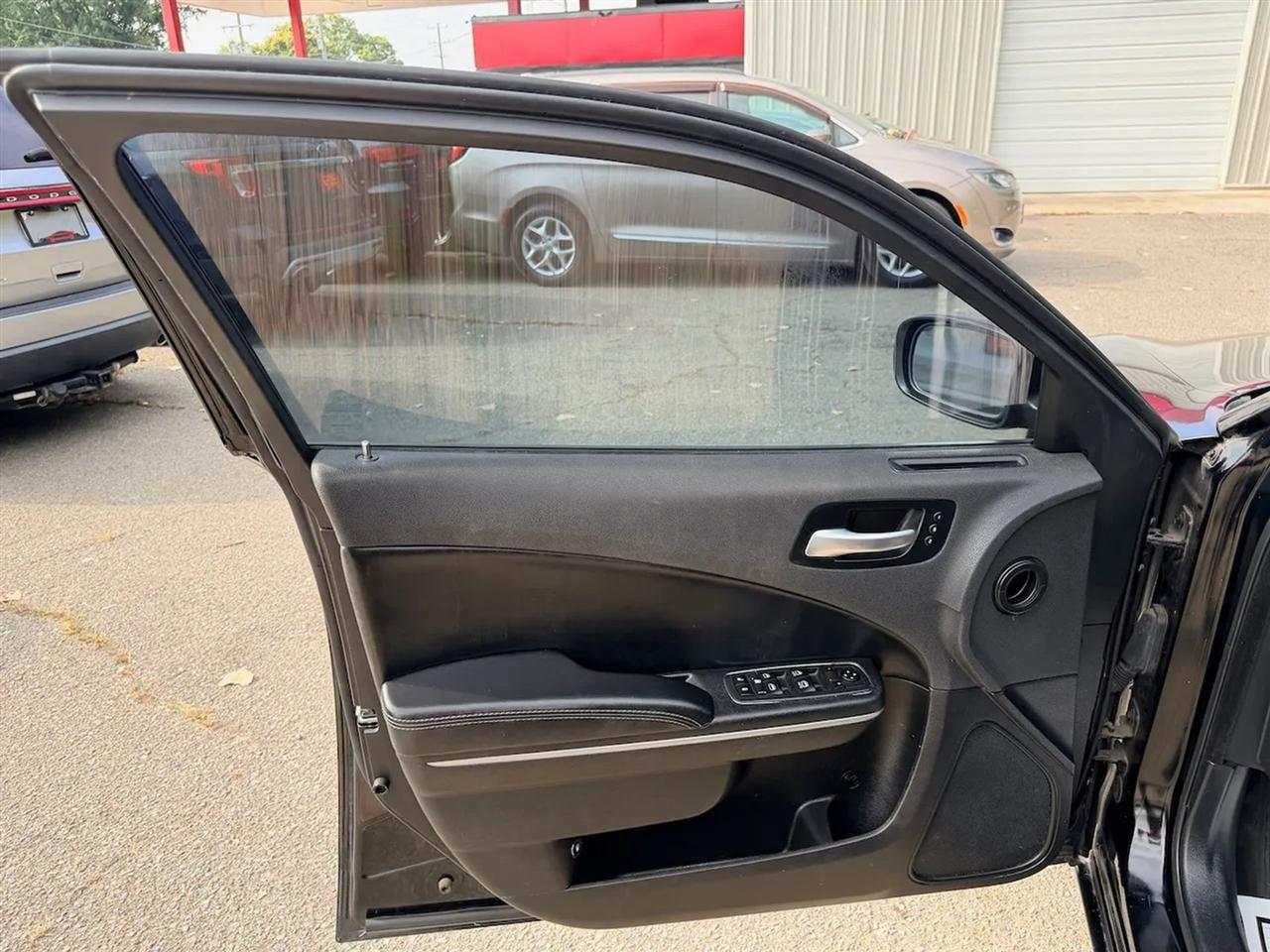 Dodge Charger SXT 2019