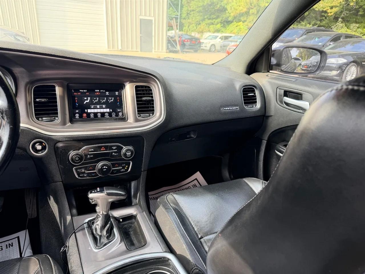 Dodge Charger SXT 2019