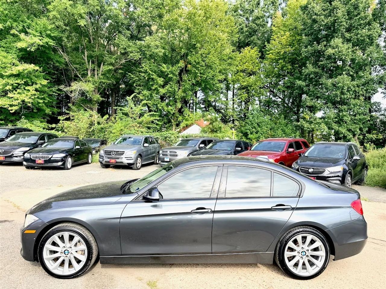 BMW 3-Series 335i xDrive Sedan 2013