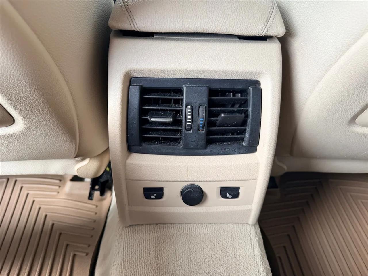 BMW 3-Series 335i xDrive Sedan 2013