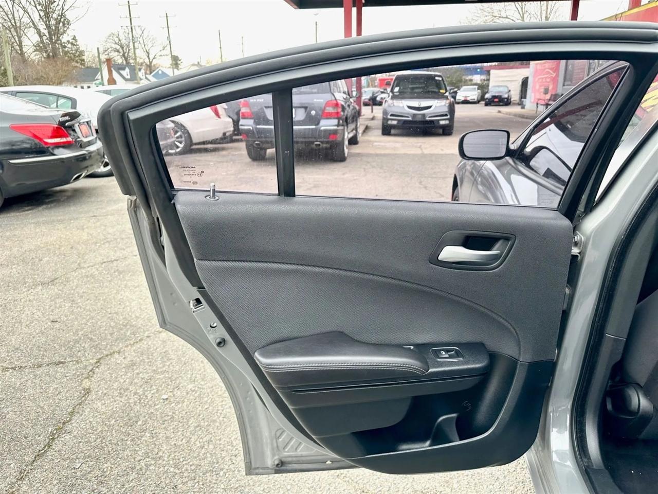 Dodge Charger SXT 2018