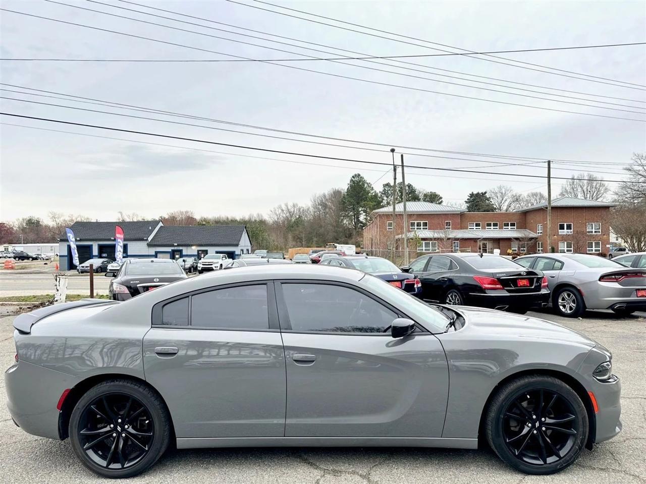 Dodge Charger SXT 2018