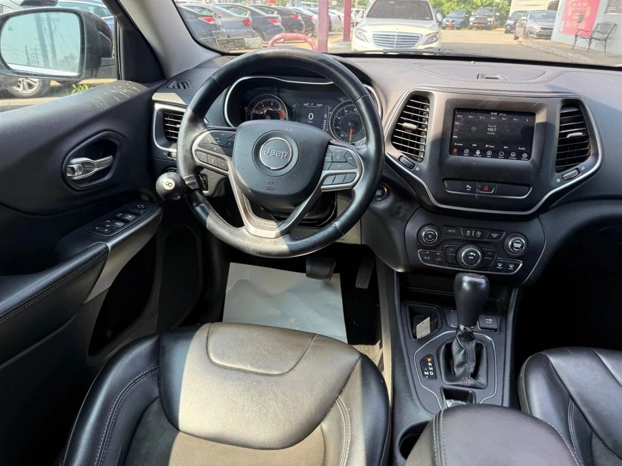Jeep Cherokee Latitude Plus FWD 2019