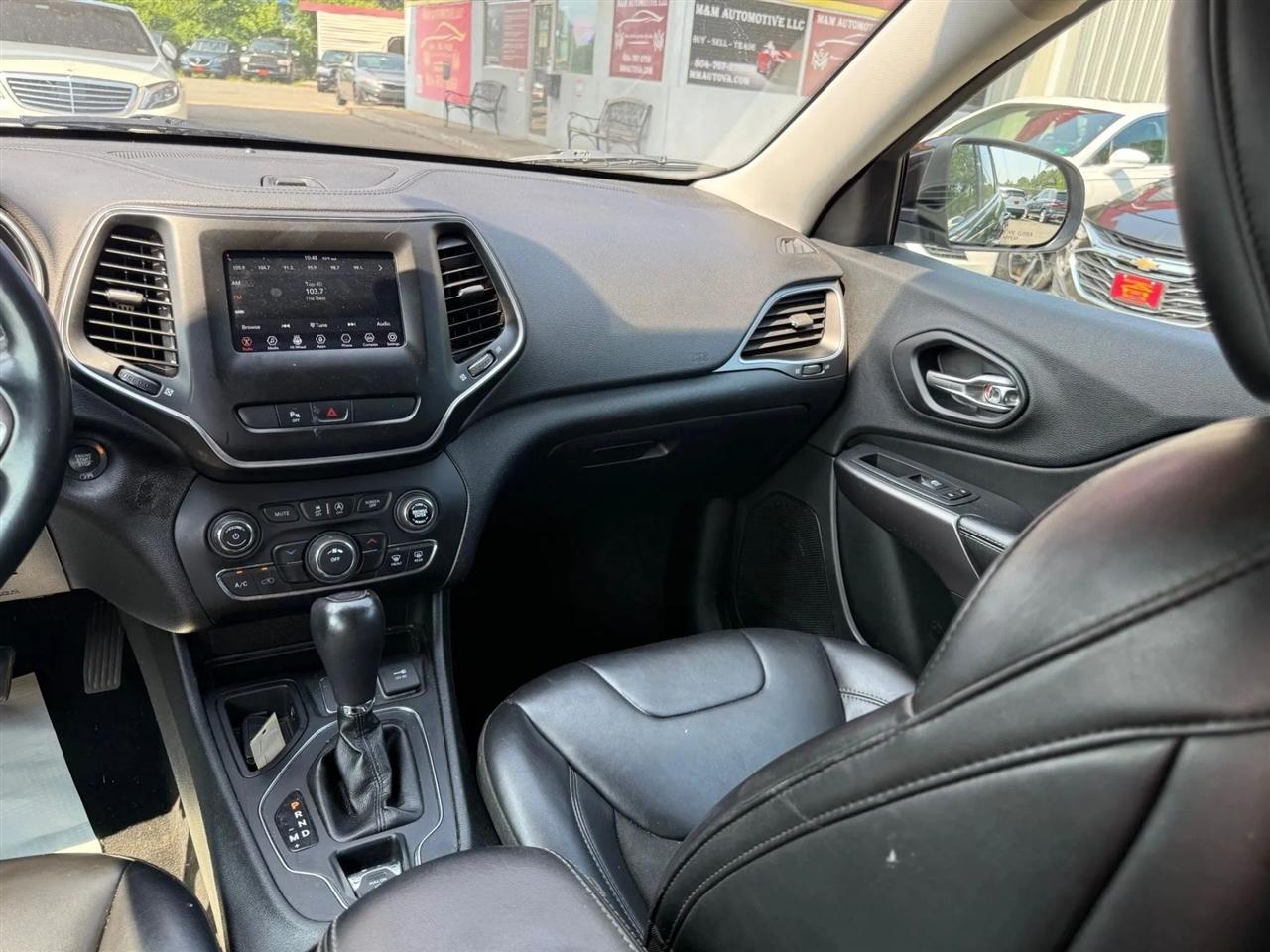 Jeep Cherokee Latitude Plus FWD 2019