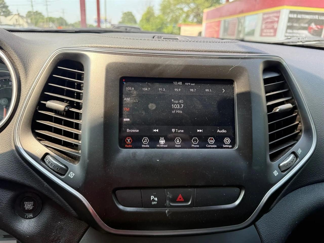 Jeep Cherokee Latitude Plus FWD 2019
