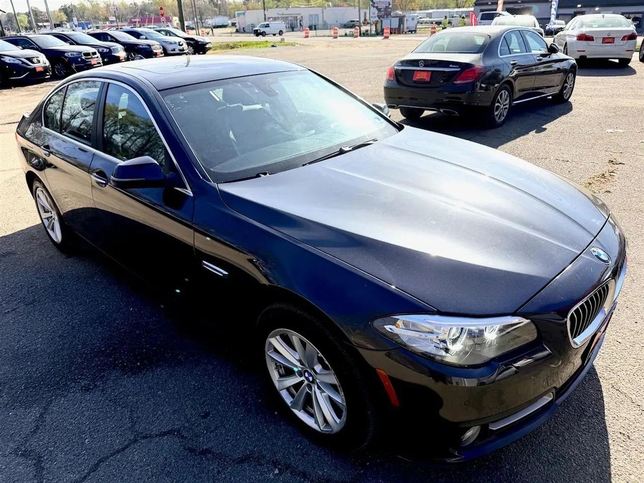 BMW 5-Series 528i xDrive 2015