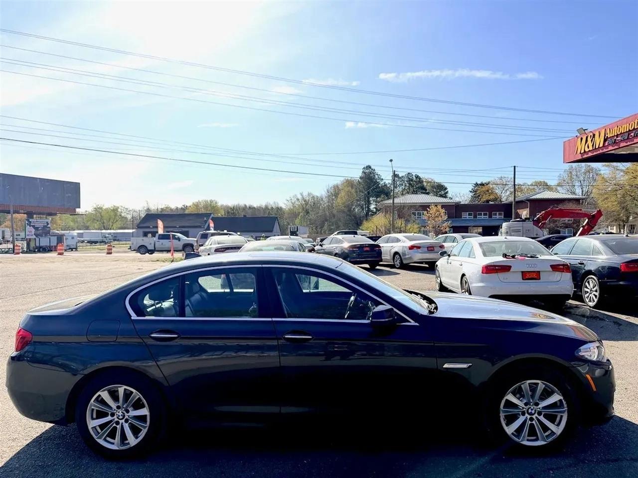 BMW 5-Series 528i xDrive 2015