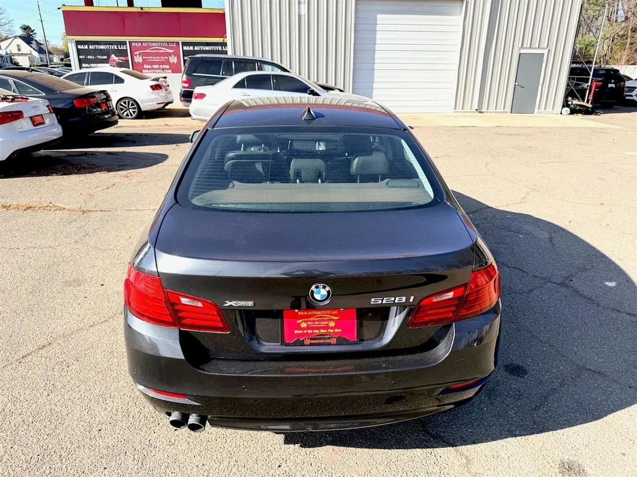 BMW 5-Series 528i xDrive 2015