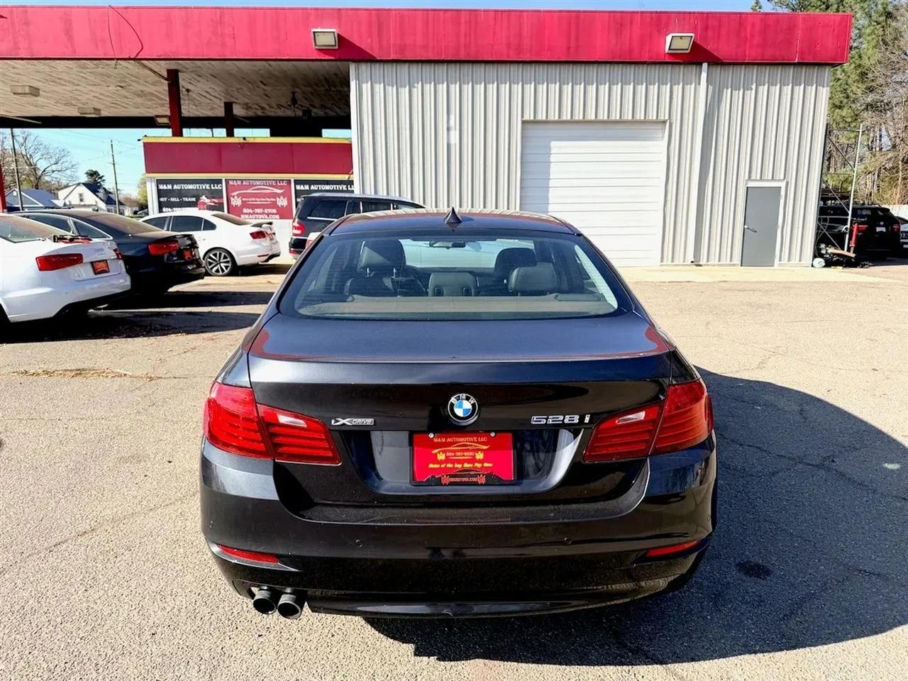 BMW 5-Series 528i xDrive 2015