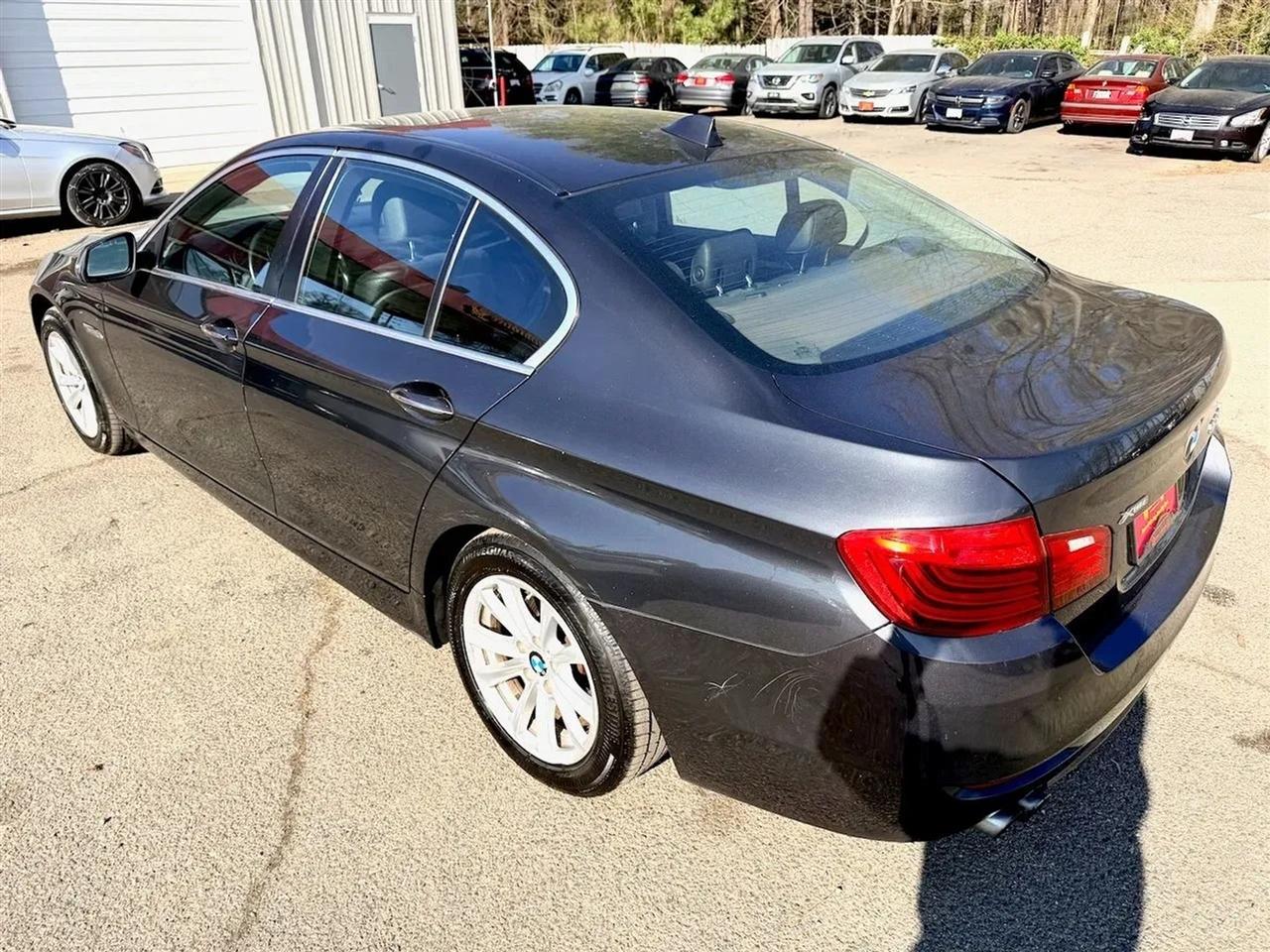 BMW 5-Series 528i xDrive 2015