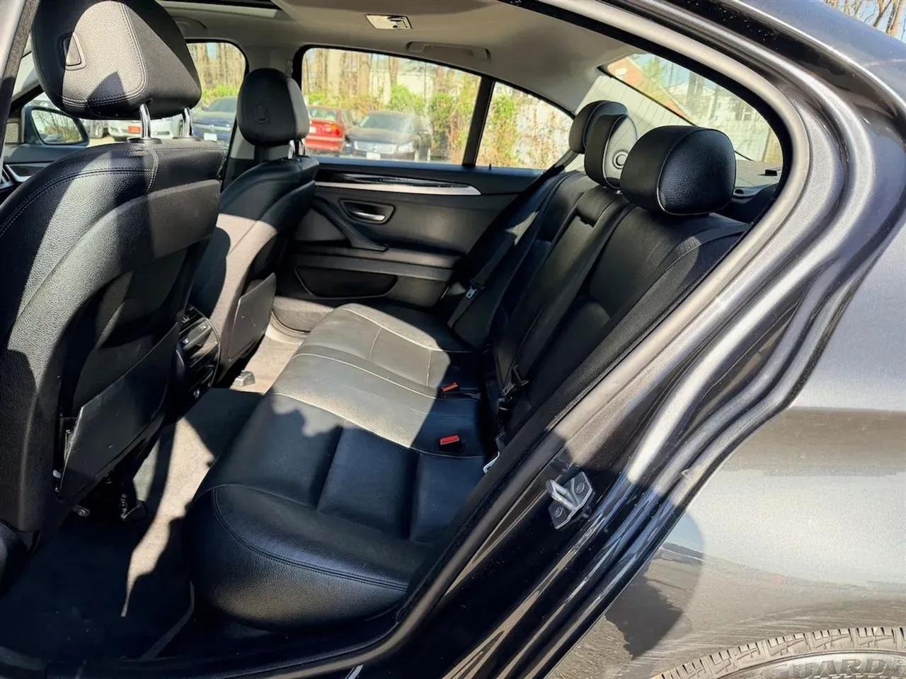 BMW 5-Series 528i xDrive 2015