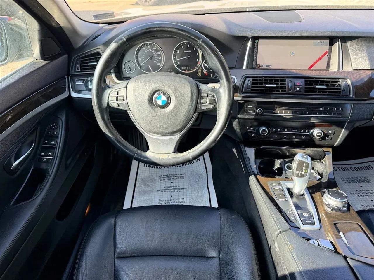 BMW 5-Series 528i xDrive 2015
