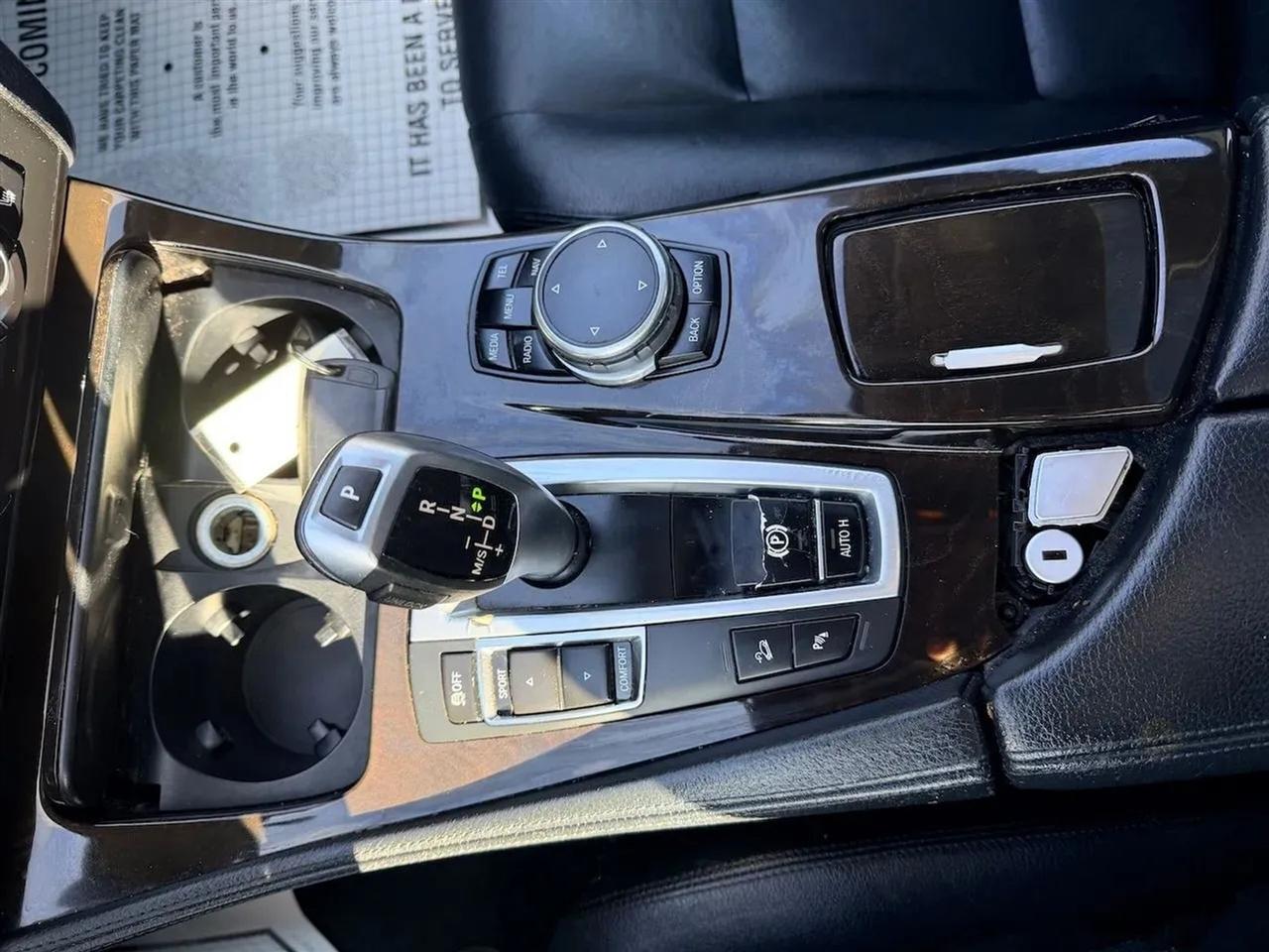 BMW 5-Series 528i xDrive 2015