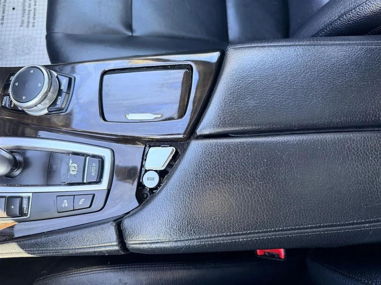 BMW 5-Series 528i xDrive 2015