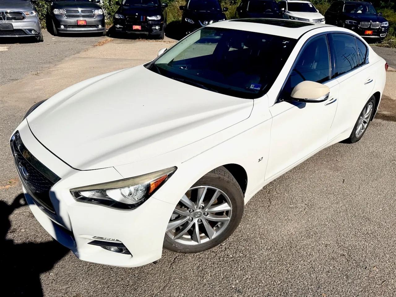 2015 INFINITI Q50