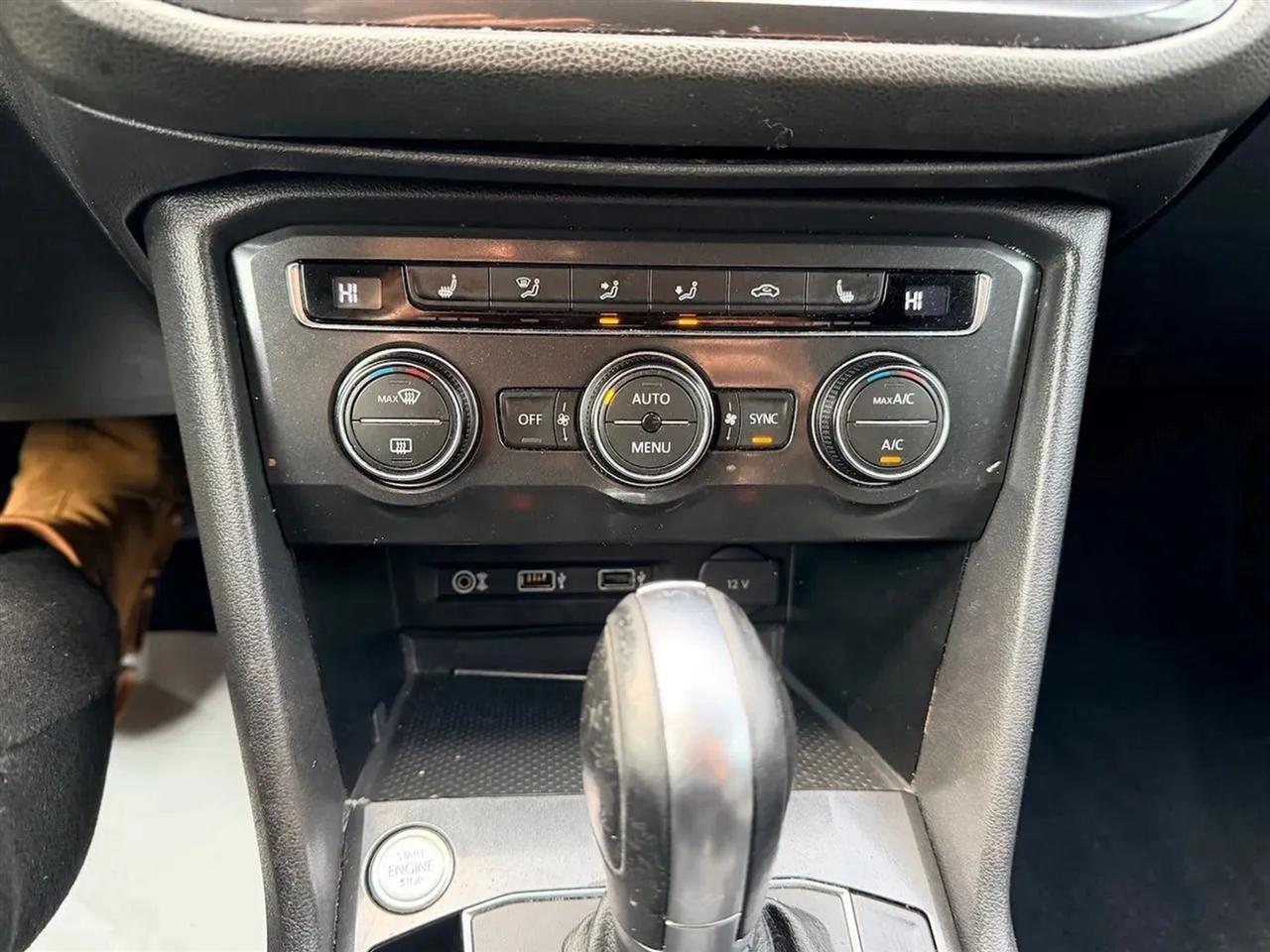 Volkswagen Tiguan SEL 4Motion AWD 2018