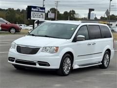 2015 Chrysler Town & Country 