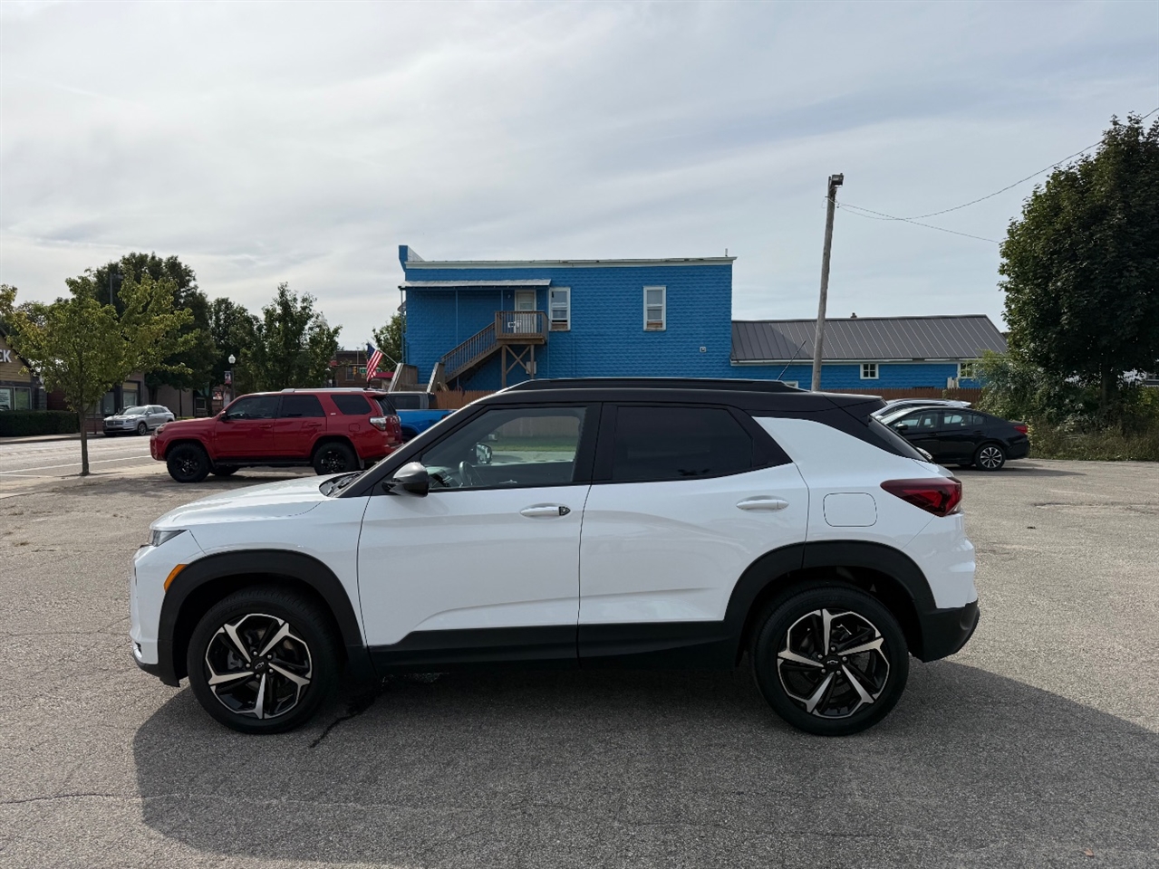 2023 Chevrolet Trailblazer RS photo 2