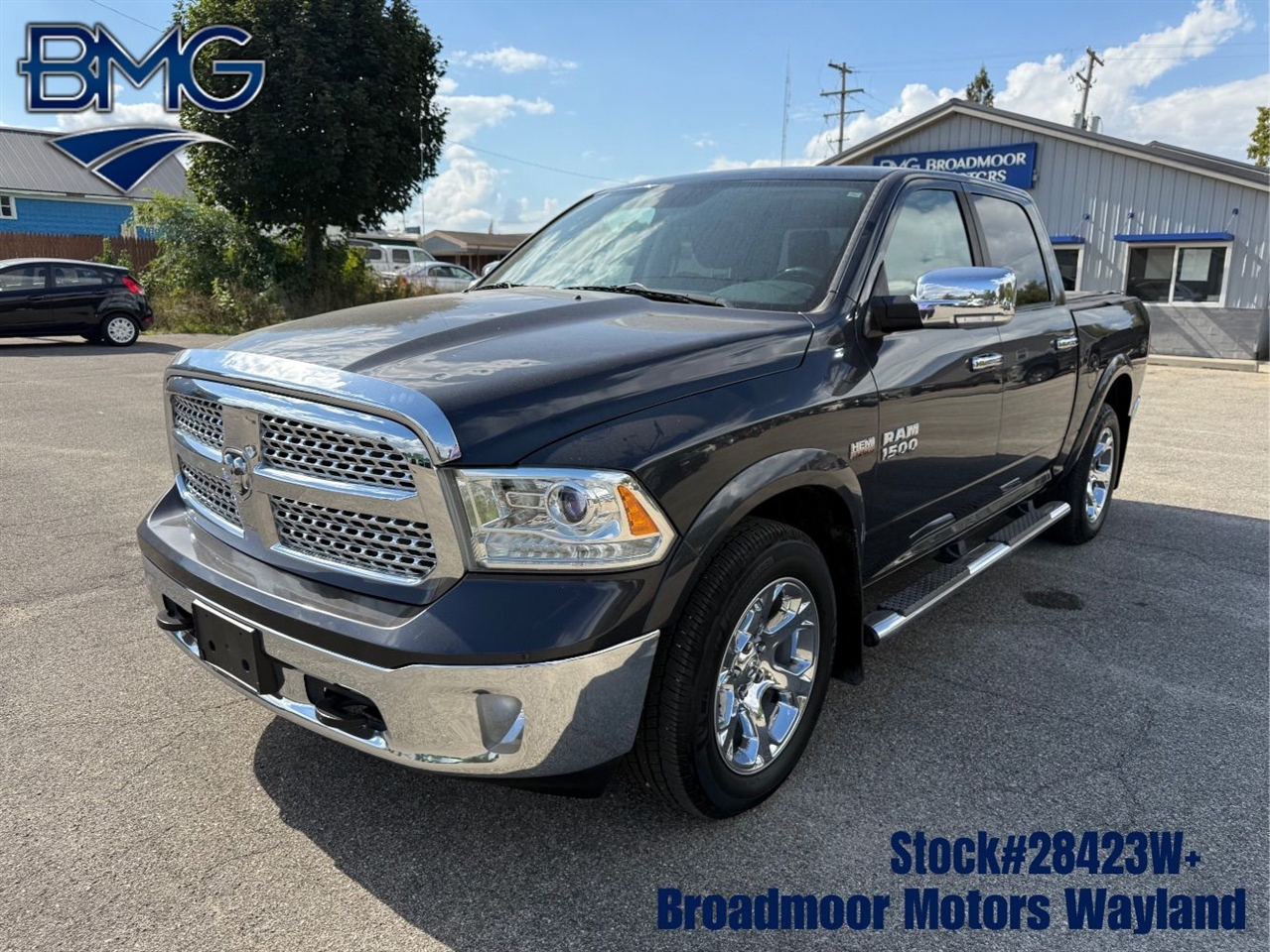 2015 RAM 1500 Laramie Crew Cab SWB 4WD