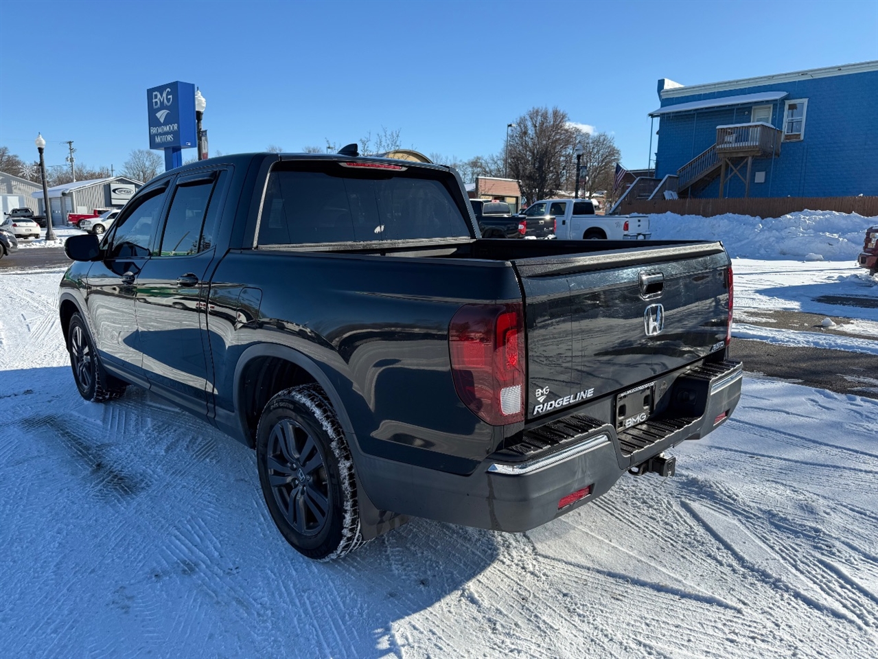 2017 Honda Ridgeline Sport photo 3