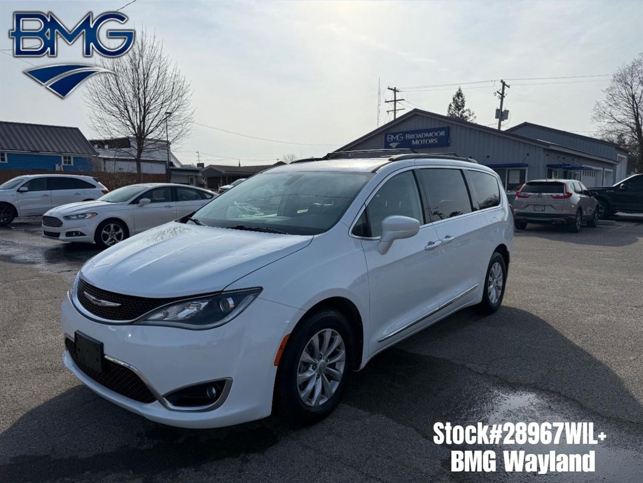 2017 Chrysler Pacifica Touring-L